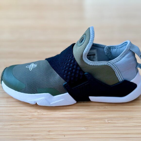 Nike Huarache Extreme GS Slip On Shoes, Olive Green, Size 3Y - Picture 5 of 10